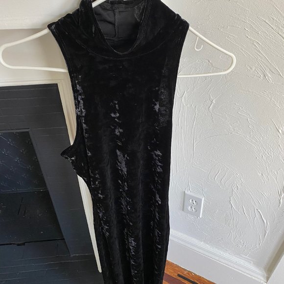 Kendall & Kylie Small Black Dress - Picture 5 of 6